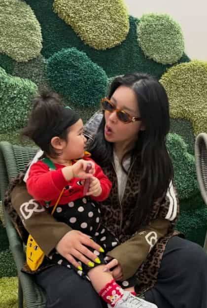 랄랄 딸 부상